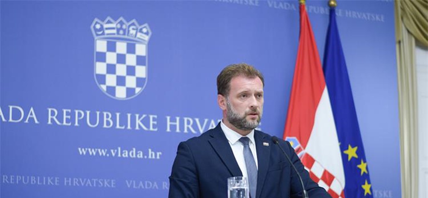 Banožić: Nastavit će se s ulaganjem u kopnenu vojsku i mornaricu